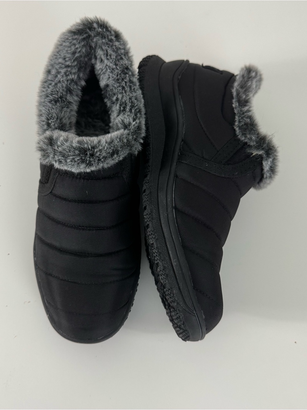 Minnetonka Black Quilted Slip-On Booties Boots with Gray Faux-Fur Collar